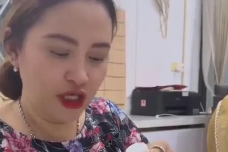 Dipecat PT Timah Usai Sindir Honorer BPJS, Wenny Myzon Banting Setir Jualan Jamu